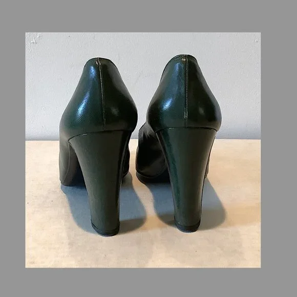 Kurt Geiger VINTAGE 1970S   ITALY SHOES: Forest LEATHER Pumps , 2 1/2" heel - Picture 10 of 12